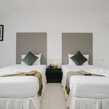 Noble House Patong Hotel Exterior foto