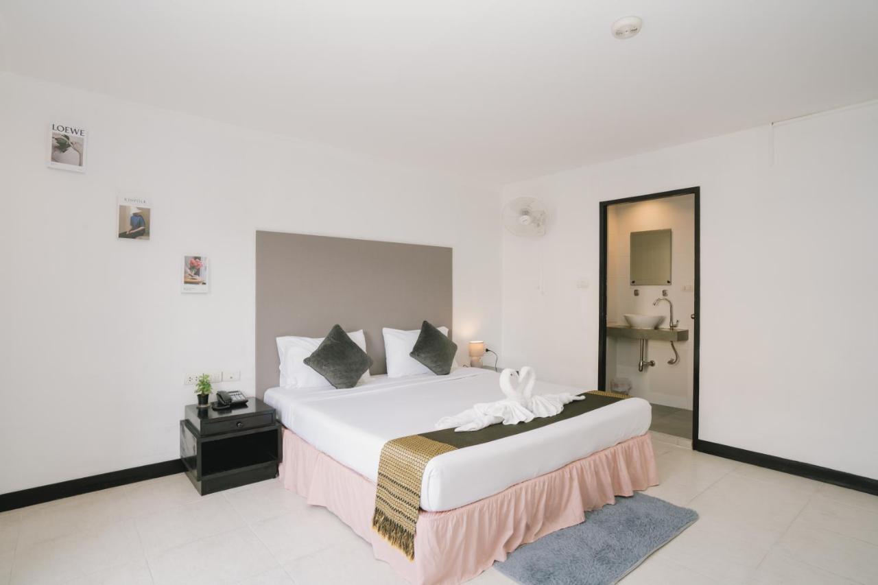 Noble House Patong Hotel Exterior foto