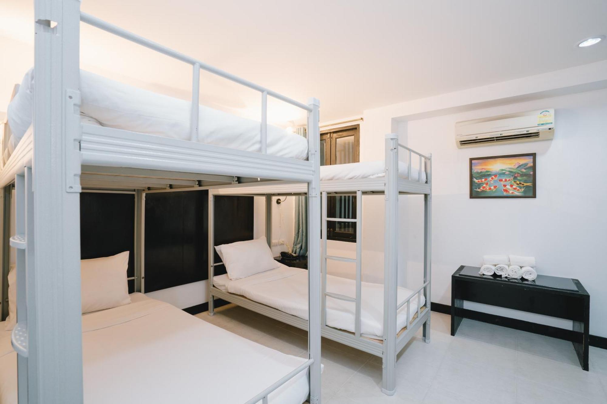 Noble House Patong Hotel Exterior foto